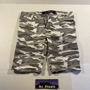 X-Ray Jeans White Camo Shorts size 34
